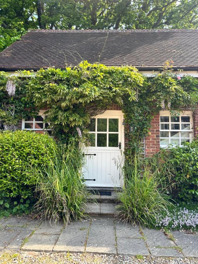 Peaceful Cottage With Private Garden Hailsham Exterior foto